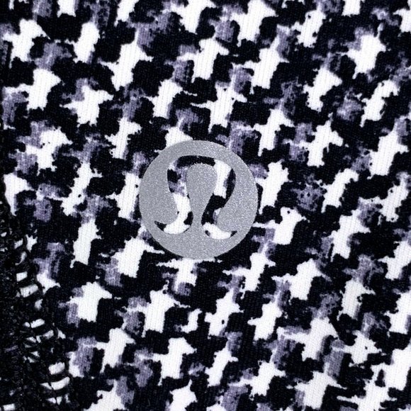 Lululemon Run Around Crop Scatter Star Leggings 4 - Picture 7 of 9